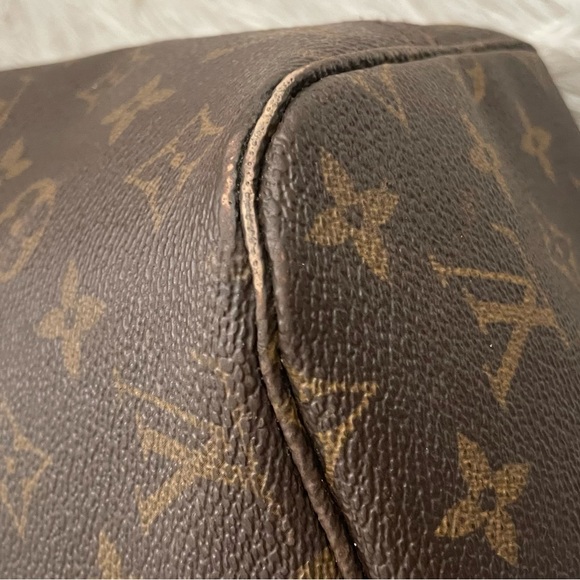 Louis Vuitton MM Neverfull - Picture 11 of 15